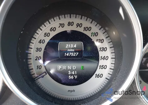 2014 Mercedes-Benz C 250 Luxury z USA, uszkodzony, nr VIN WDDGF4HB7ER309869